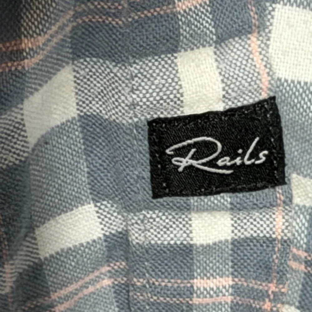 Rails Men's Blue and White Checkered Shirt Jacket Size XL